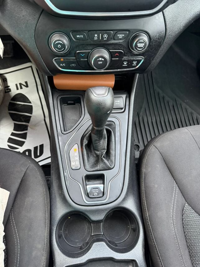 2020 Jeep Cherokee Latitude Sport Utility 4D