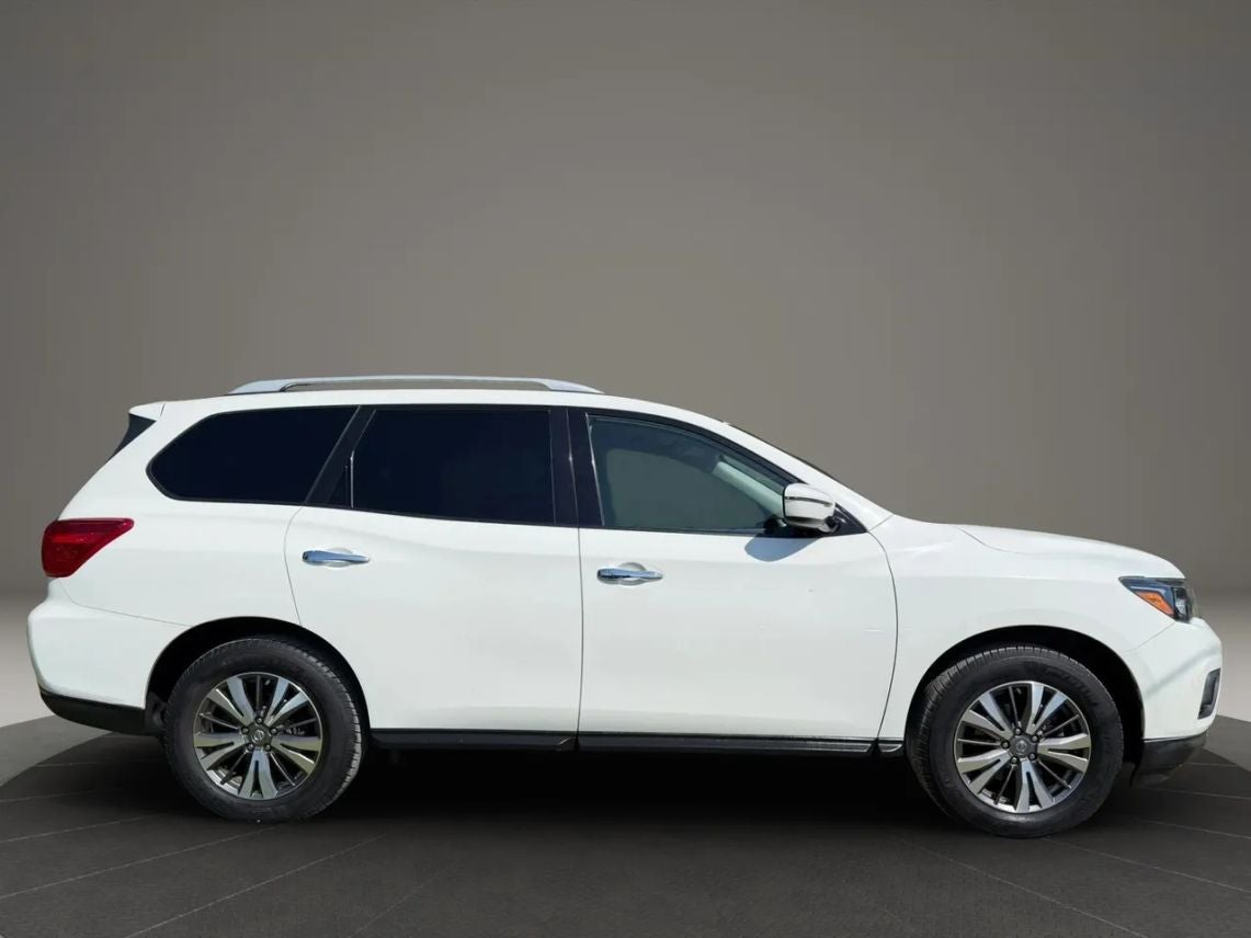 2019 Nissan Pathfinder SV Sport Utility 4D