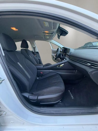 2021 Hyundai Elantra SEL Sedan 4D
